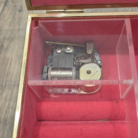 Vintage Schmid Mirrored Musical Jewellery Box With Velvet Interior - Picture 6 of 8